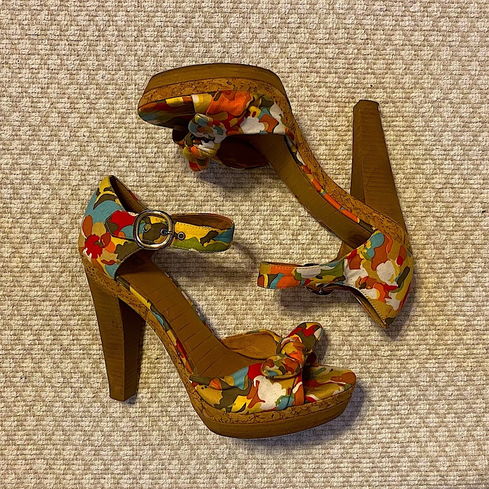 Gianni Bini Floral, Cork Heels with Silver Buckle